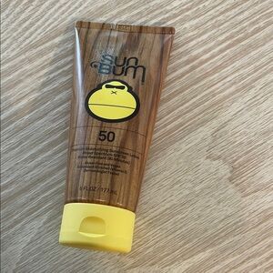 Sun Bum Original Moisturizing Sunscreen Lotion SPF‎ 50 - 6oz
Brand new, sealed.